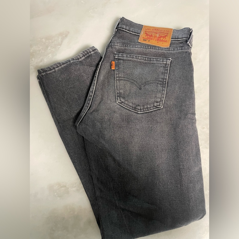 Grey washed Levi’s jeans